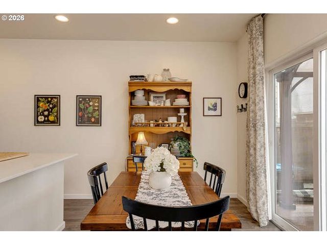 2097 Nw WOODLAND Dr, Mc Minnville, OR 97128