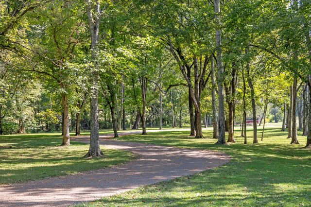 6750 Bethesda Arno Rd, Thompsons Station, TN 37179