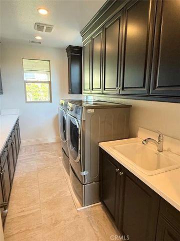 38 Stafford Pl, Tustin, CA 92782