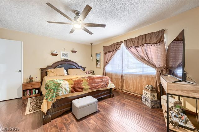 3572 Regents Circle, Las Vegas, NV 89121