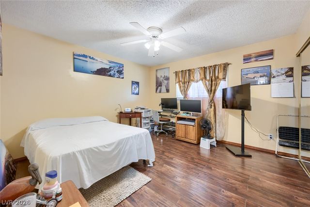 3572 Regents Circle, Las Vegas, NV 89121