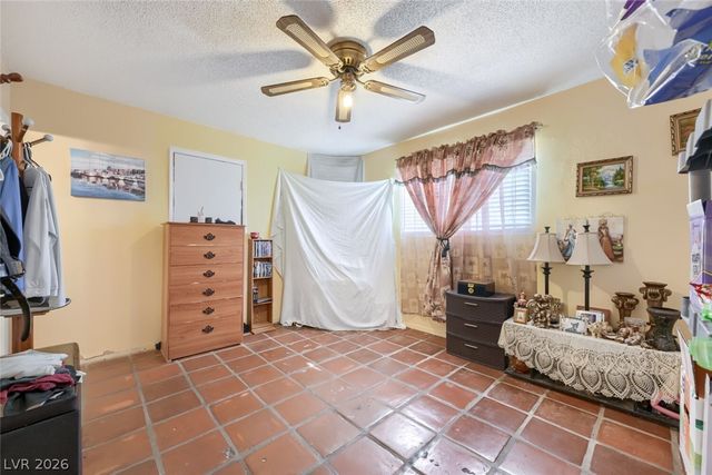 3572 Regents Circle, Las Vegas, NV 89121