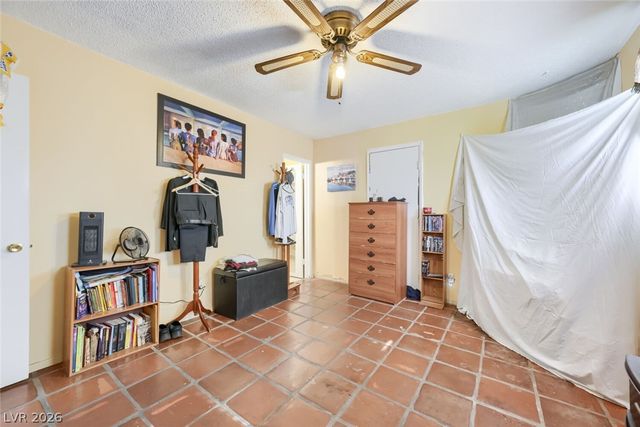 3572 Regents Circle, Las Vegas, NV 89121