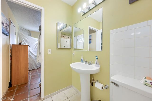 3572 Regents Circle, Las Vegas, NV 89121
