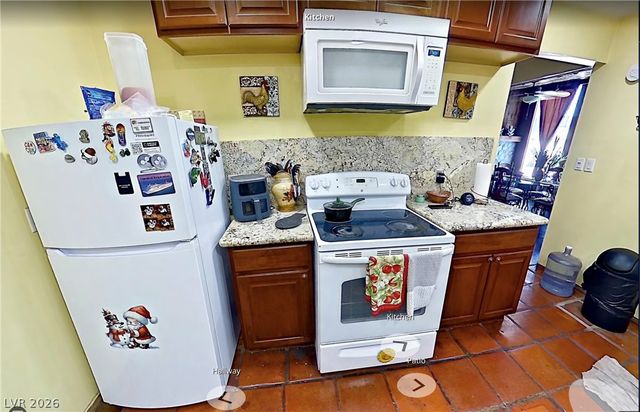 3572 Regents Circle, Las Vegas, NV 89121