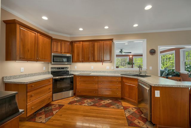 281 New Boston Road, Bedford, NH 03110