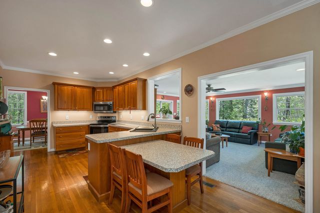 281 New Boston Road, Bedford, NH 03110