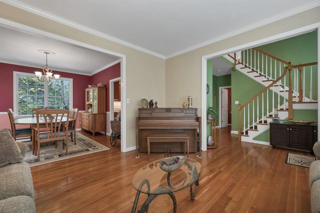 281 New Boston Road, Bedford, NH 03110