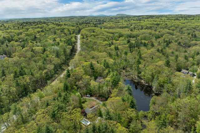 281 New Boston Road, Bedford, NH 03110