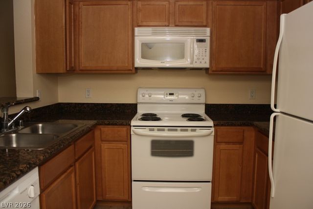 7730 Secret Shore Drive 203, Las Vegas, NV 89128
