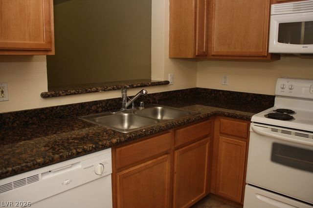 7730 Secret Shore Drive 203, Las Vegas, NV 89128