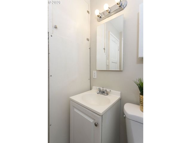 1108 GRAND Blvd, Vancouver, WA 98661