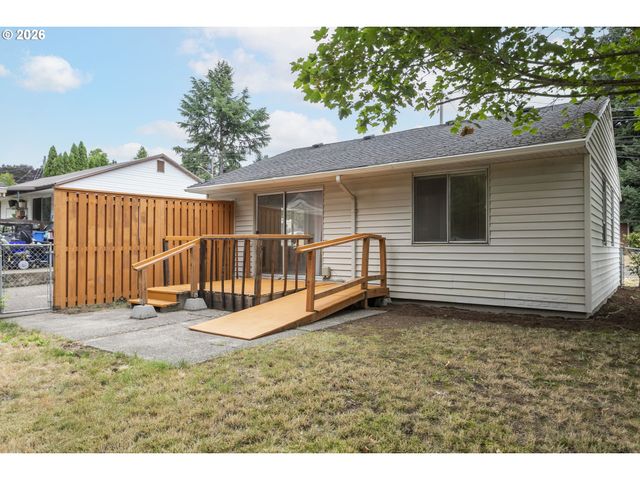 1108 GRAND Blvd, Vancouver, WA 98661