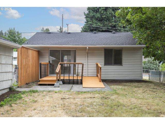 1108 GRAND Blvd, Vancouver, WA 98661
