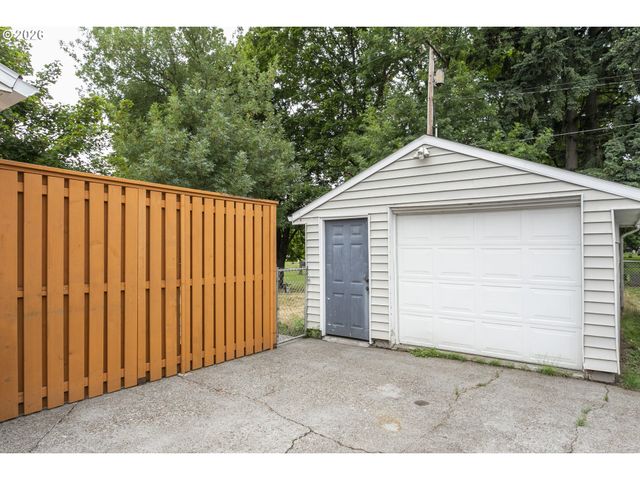 1108 GRAND Blvd, Vancouver, WA 98661