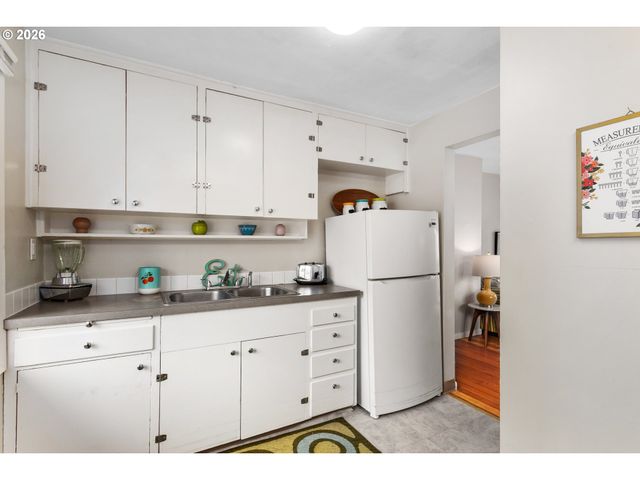 1108 GRAND Blvd, Vancouver, WA 98661
