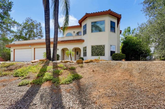 16819 Daza Dr, Ramona, CA 92065