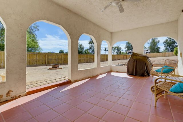 16819 Daza Dr, Ramona, CA 92065