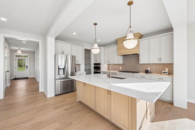 11568 200th Street W, Lakeville, MN 55044