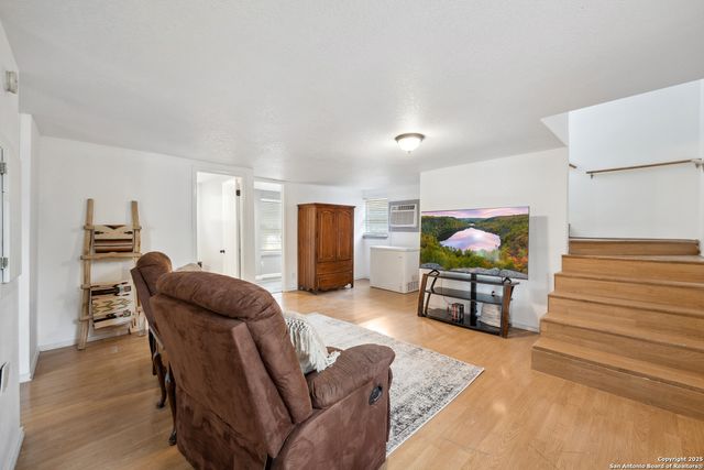 234 Arizona Ave, Lakehills, TX 78063