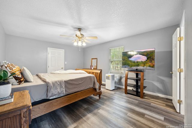 234 Arizona Ave, Lakehills, TX 78063