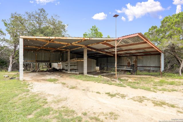234 Arizona Ave, Lakehills, TX 78063