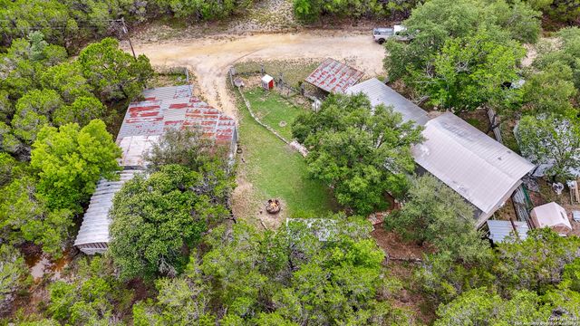 234 Arizona Ave, Lakehills, TX 78063