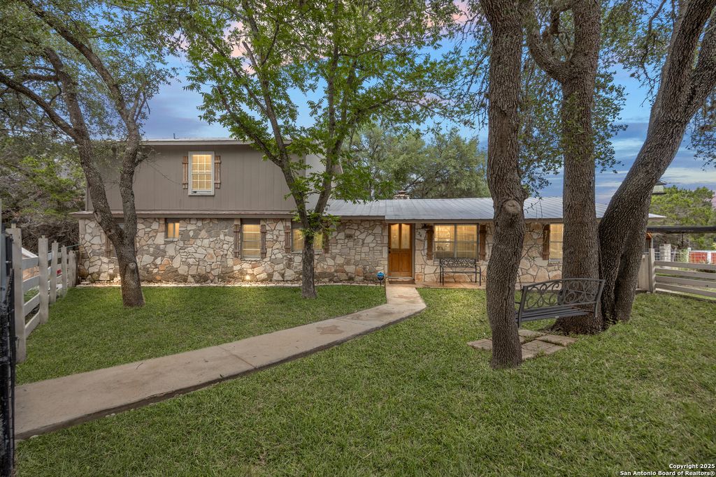 234 Arizona Ave, Lakehills, TX 78063
