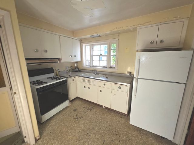 3504 Elmwood Avenue, Berwyn, IL 60402