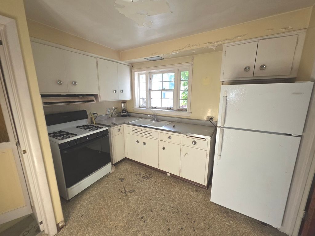 3504 Elmwood Avenue, Berwyn, IL 60402 — photo 5