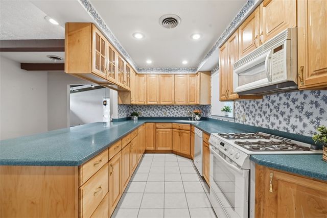 1837 Droz Ave, Economy, PA 15003