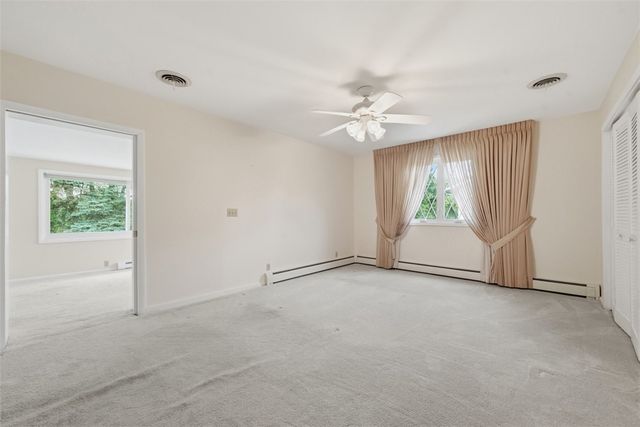 1837 Droz Ave, Economy, PA 15003