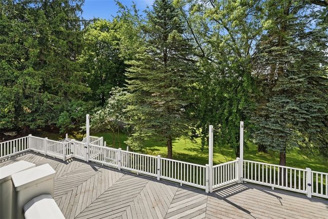 1837 Droz Ave, Economy, PA 15003