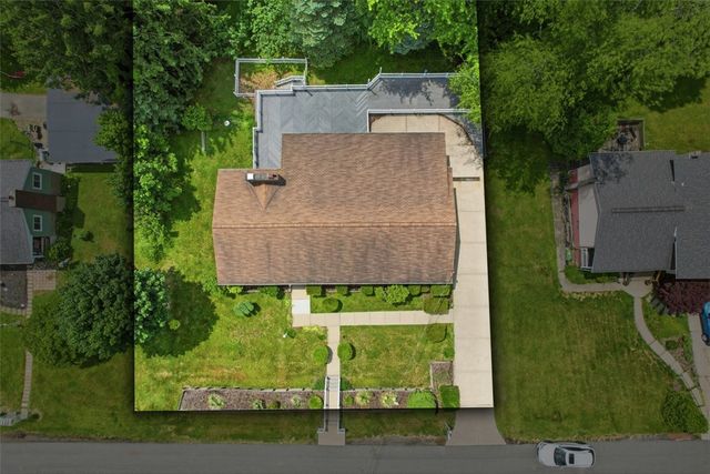 1837 Droz Ave, Economy, PA 15003