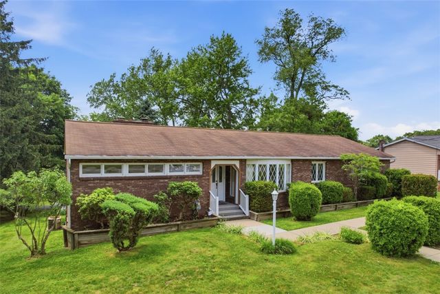 1837 Droz Ave, Economy, PA 15003