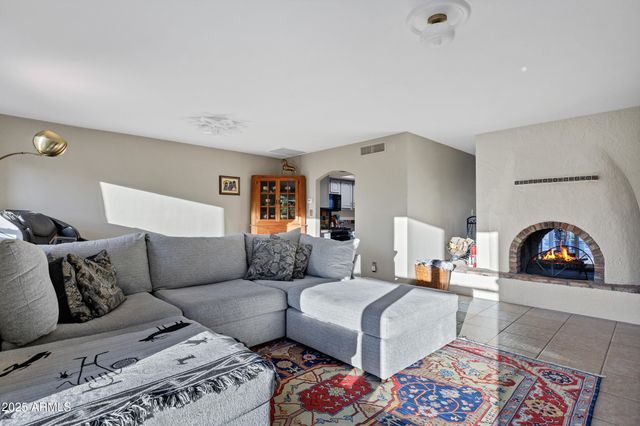 1291 S RED ROCK Court, Apache Junction, AZ 85119