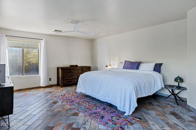 1291 S RED ROCK Court, Apache Junction, AZ 85119