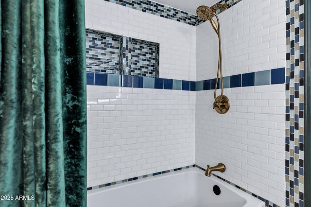 1291 S RED ROCK Court, Apache Junction, AZ 85119