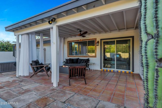 1291 S RED ROCK Court, Apache Junction, AZ 85119