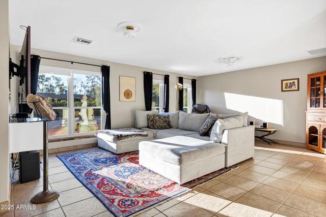 1291 S RED ROCK Court, Apache Junction, AZ 85119