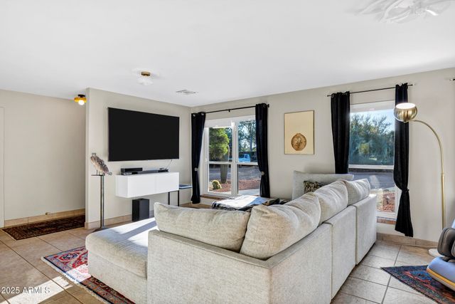 1291 S RED ROCK Court, Apache Junction, AZ 85119