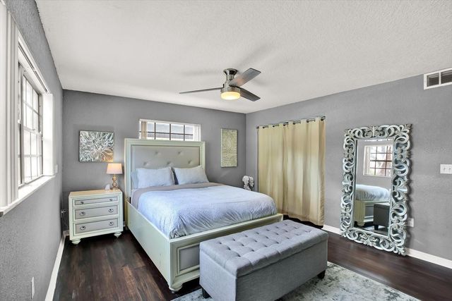 6100 GULFPORT BOULEVARD S 111, Gulfport, FL 33707