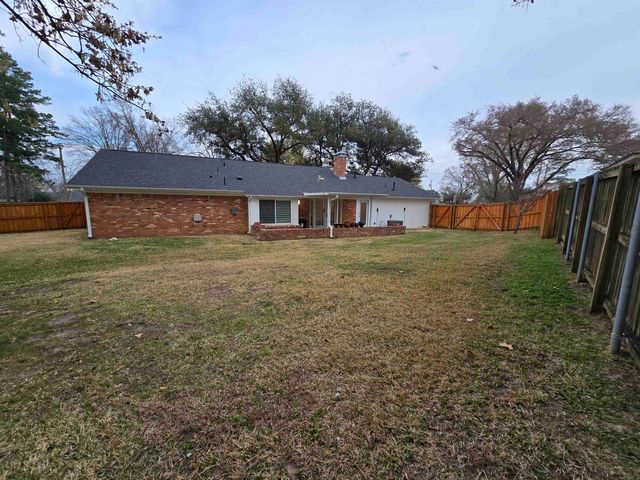 1913 Parkway Pl, Tyler, TX 75701