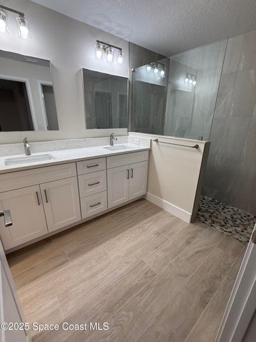 581 Toynbee Road SW, Palm Bay, FL 32908