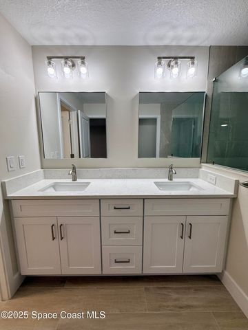581 Toynbee Road SW, Palm Bay, FL 32908