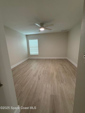 581 Toynbee Road SW, Palm Bay, FL 32908