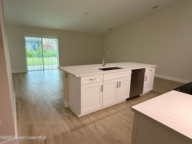 581 Toynbee Road SW, Palm Bay, FL 32908