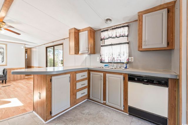 25 Crooked Island Circle, Murrells Inlet, SC 29576