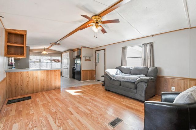 25 Crooked Island Circle, Murrells Inlet, SC 29576