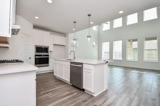 7711 Pale Petunia Trail, Katy, TX 77493